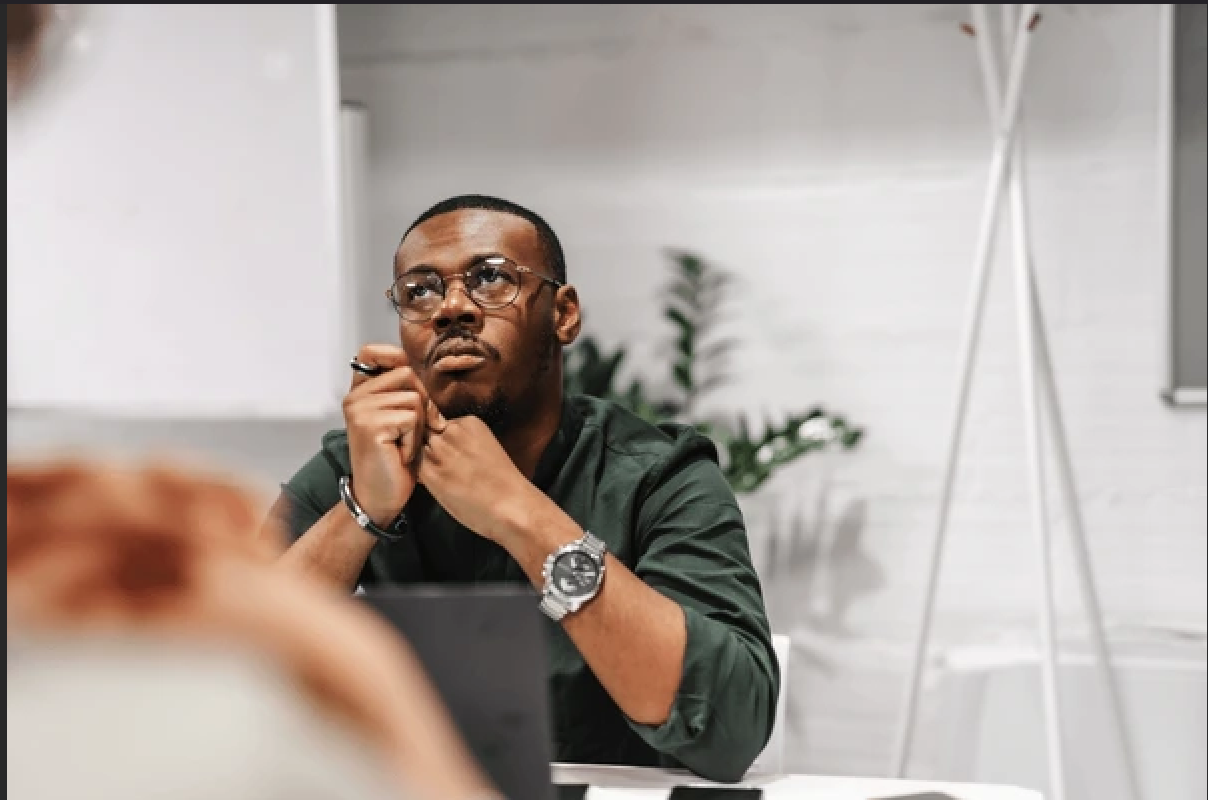 MUNGU HAJIBU MALALAMIKO,ANAJIBU MAOMBI